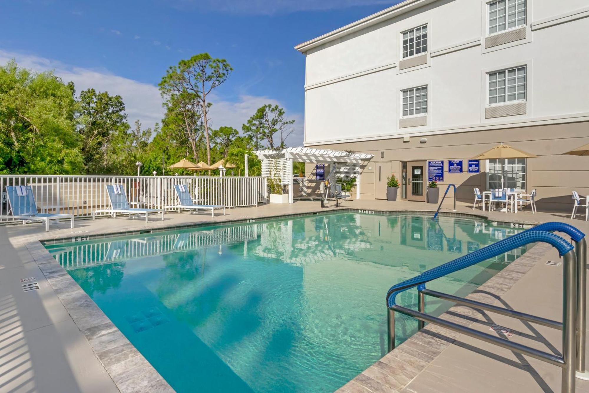 Comfort Inn&Suites Port Charlotte Eksteriør bilde